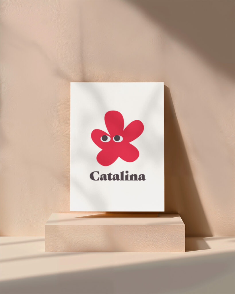 Faire-part de naissance Catalina avec illustration fleur rouge.